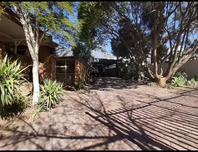 4 BEDROOM HOUSE SOLD IN ZWARTKOP